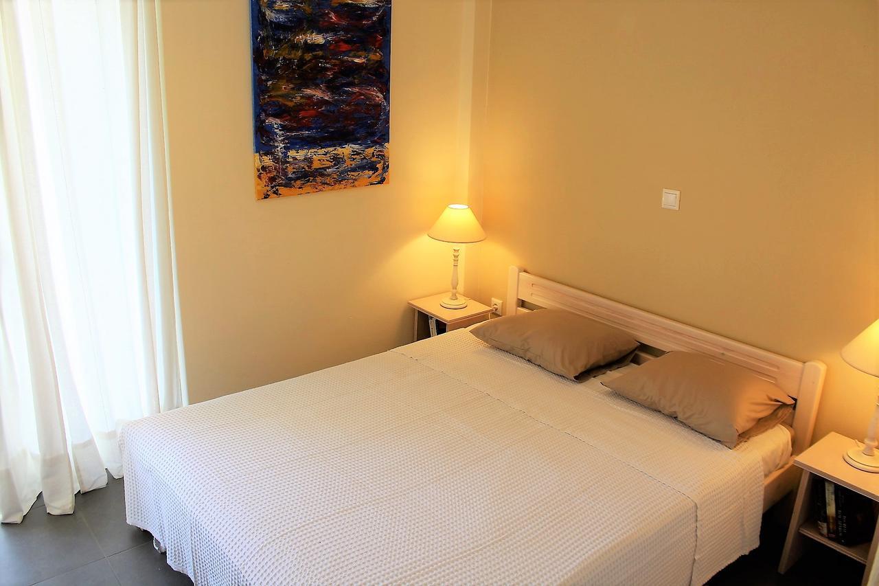 Pórto Ráfti Apartment Sea View In Front Of The Beach Of Agia Marina מראה חיצוני תמונה