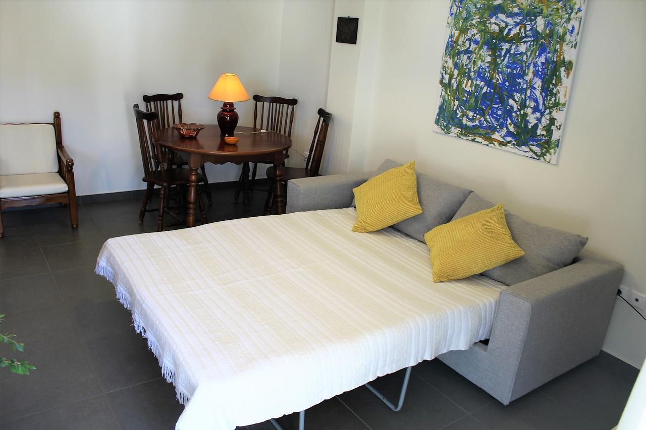 Pórto Ráfti Apartment Sea View In Front Of The Beach Of Agia Marina מראה חיצוני תמונה
