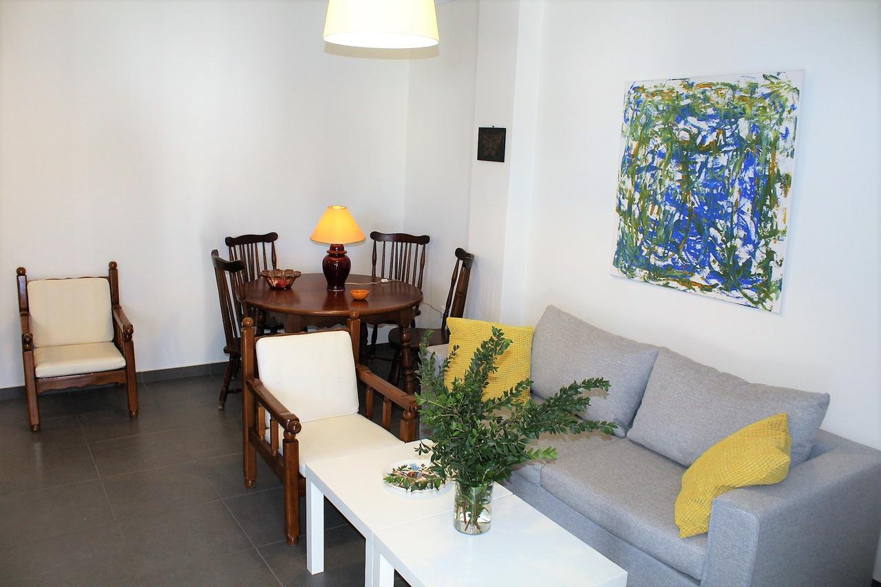 Pórto Ráfti Apartment Sea View In Front Of The Beach Of Agia Marina מראה חיצוני תמונה